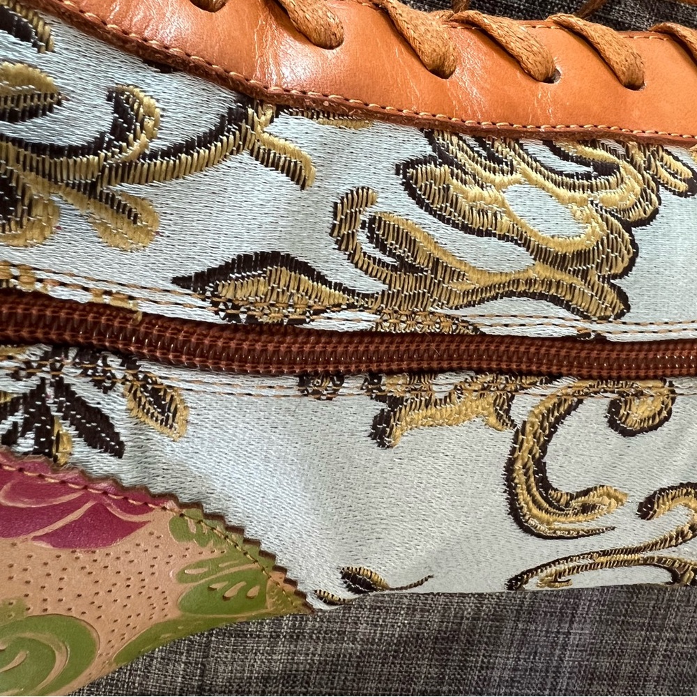 Gorgeous L’Artiste boots, worn once, size 38 = 8. Perfect condition. - Picture 15 of 16